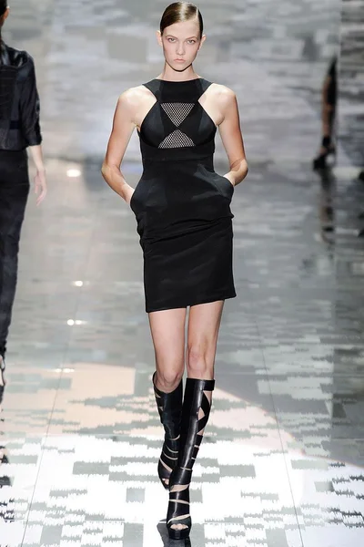 Look 25